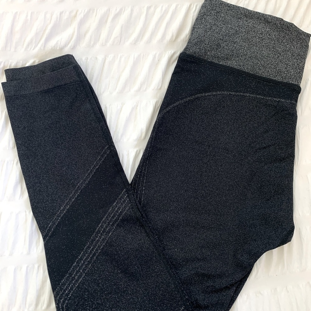 LIKE NEW: High Waist Leggings w/ a Little Sparkle!